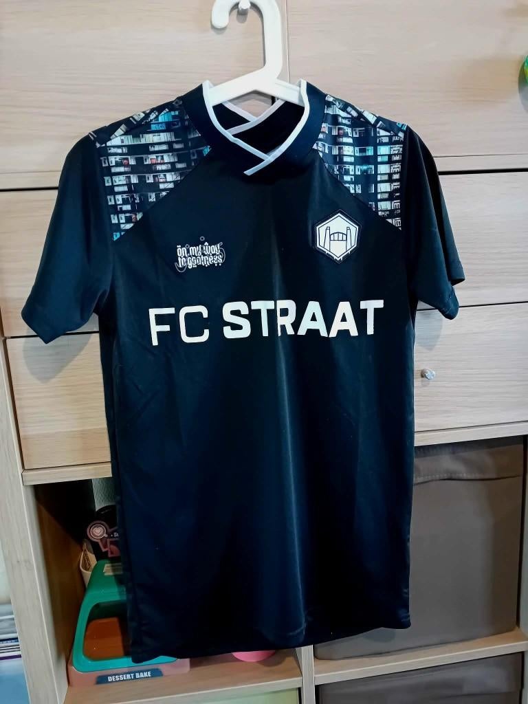 Voetbalshirt Touzani - FC STRAAT La Mancha Black/White, Kinderen en Baby's, Ophalen of Verzenden, Zo goed als nieuw, Jongen of Meisje