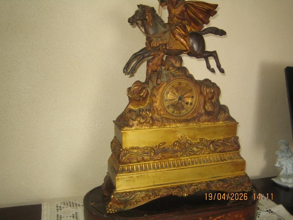 pendule bronze arabisan 2 patine a musique, Antiquités & Art, Antiquités | Horloges, Enlèvement