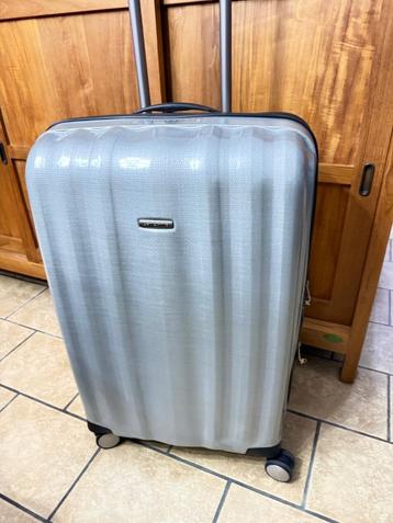 Samsonite lichtgewicht koffer 76 cm , nieuw  beschikbaar voor biedingen