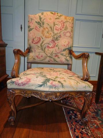 Fauteuil Bergère uit 1920 beschikbaar voor biedingen