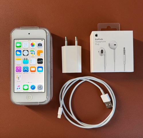 Apple iPod Touch 6th Gen 16GB Silver + EarPods, Audio, Tv en Foto, Mp3-spelers | Apple iPod, Zo goed als nieuw, Touch, 10 tot 20 GB