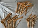 Lot de 15 cintres en bois clair, Vêtements | Femmes, Cintres, Enlèvement, Comme neuf, Bois, Adultes