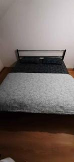 Metalen bedframe + 2 Ikea matrassen – 200x180 – Set voor €17, Tweepersoons, Ophalen of Verzenden, Zo goed als nieuw, Bedbodem