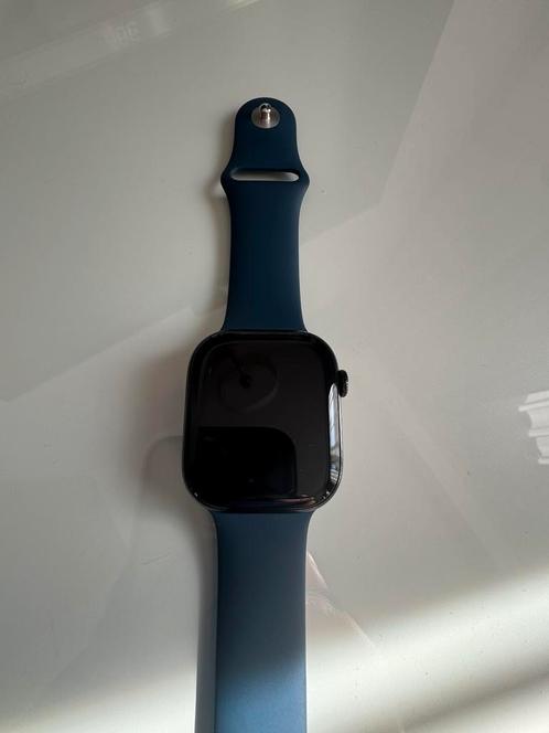 NOUV PRIX! Apple Watch series 10 46mm garantie octobre 2025, Handtassen en Accessoires, Smartwatches, Zo goed als nieuw, Zwart