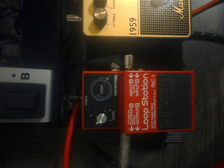 Boss RC1 en FS7, Musique & Instruments, Effets, Comme neuf, Enlèvement