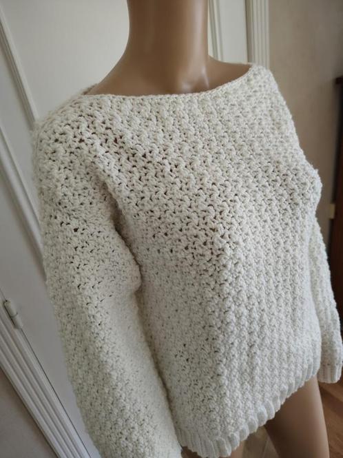 Handgemaakte soepel vallende trui, Kleding | Dames, Truien en Vesten, Nieuw, Maat 38/40 (M), Wit, Verzenden