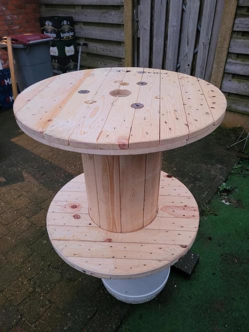 Kabelhaspel/ bobijnen, Tuin en Terras, Tuintafels, Zo goed als nieuw, Rond, Hout, Ophalen