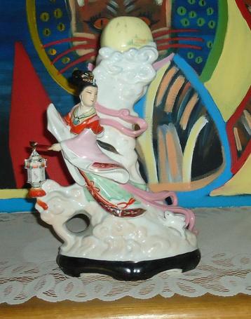 2 schouwgarnituren-Chinese danseres beschikbaar voor biedingen