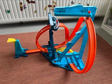 Hotwheels loopings set beschikbaar voor biedingen