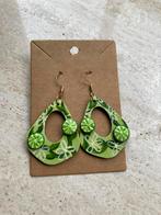 Handbeschilderde Oorbellen Fruity Lime 🍋‍🟩SALE nu €19,50, Overige materialen, Hangers, Nieuw, Ophalen of Verzenden