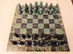 Schaakspel van groen/zwart marmer 40x40 cm — compleet, Een of twee spelers, Ophalen, Gebruikt
