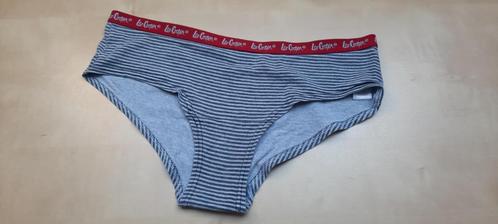 1 gestreept slipje, zo goed als nieuw!, Kleding | Dames, Ondergoed en Lingerie, Slip, Grijs, Ophalen