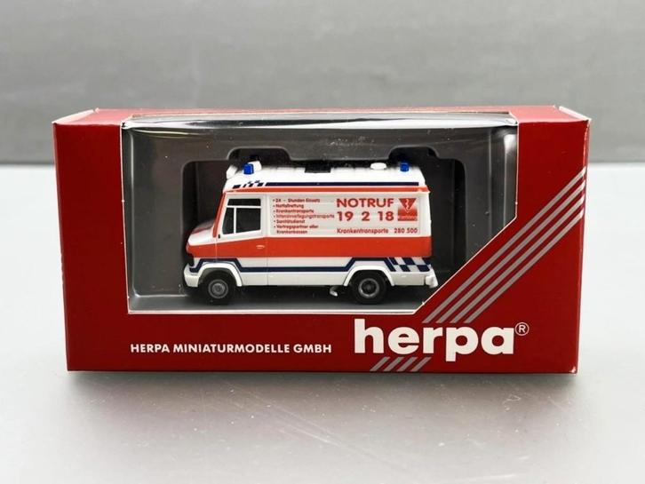 1:87 Herpa 043946 Mercedes Benz T2 RTW ambulance, Hobby en Vrije tijd, Modelauto's | 1:87, Nieuw, Auto, Herpa, Ophalen of Verzenden