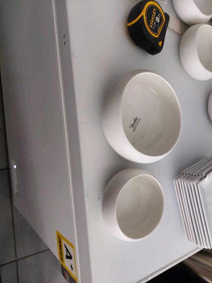 Cosy en Trendy borden, Huis en Inrichting, Keuken | Servies, Zo goed als nieuw, Bord(en), Effen, Porselein, Ophalen