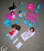 Kleine popjes en meubeltjes, Enfants & Bébés, Jouets | Maisons de poupées, Comme neuf, Enlèvement, Poupée de maison de poupées