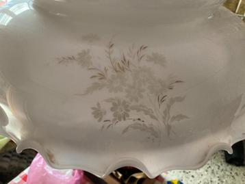 vintage luster/luchter met kap in melkglas (versierd) beschikbaar voor biedingen