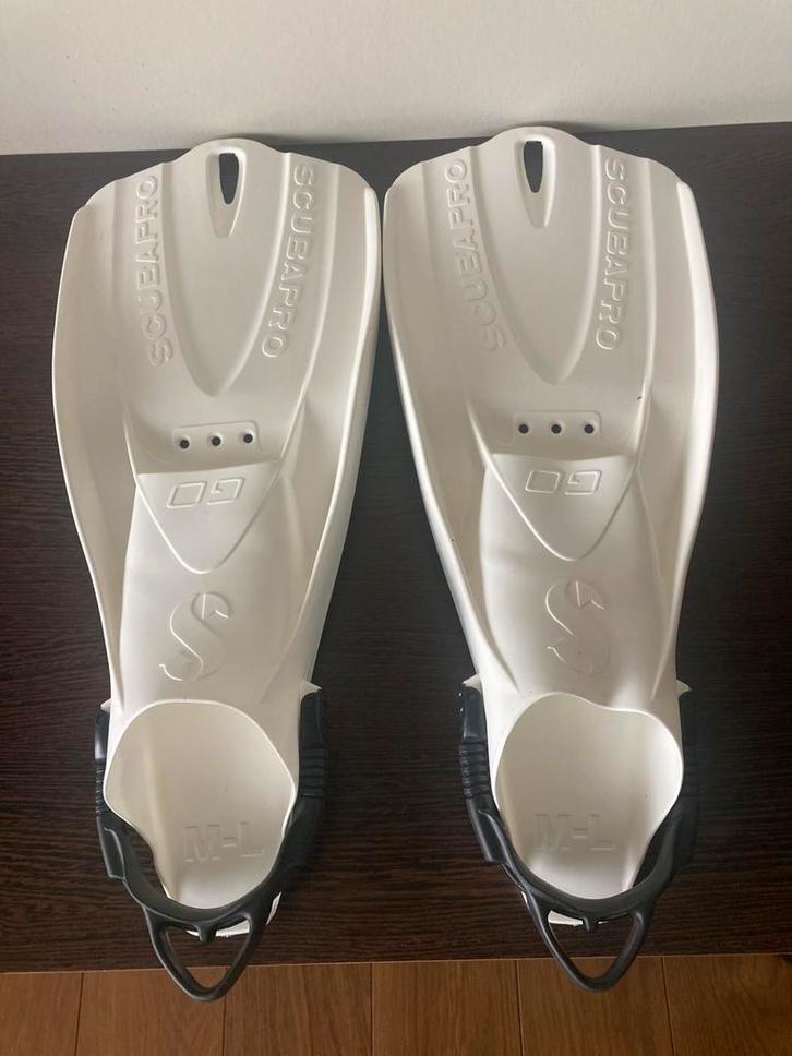 Scuba Pro Go vinnen maat M-L + Scuba Pro bag, Watersport en Boten, Snorkelen, Zo goed als nieuw, Snorkel, Ophalen of Verzenden