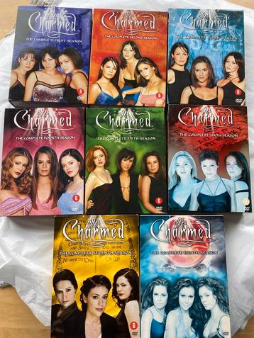 Charmed - volledige reeks van 8 seizoenen beschikbaar voor biedingen