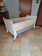 Retro, vintage babybed met werk, Antiek en Kunst, Antiek | Meubels | Bedden, Ophalen of Verzenden