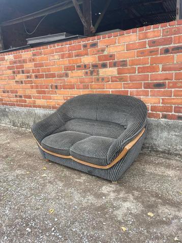 Zetel 2 zit beschikbaar voor biedingen