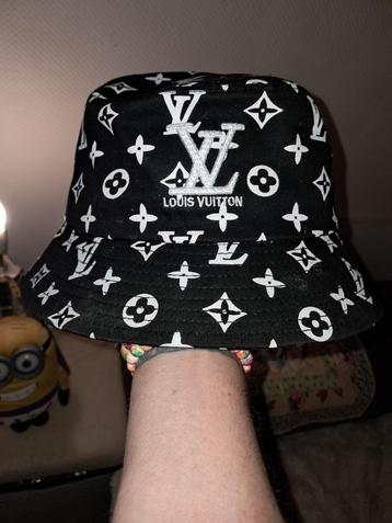 Louis vuitton Bucket hat unisex beschikbaar voor biedingen