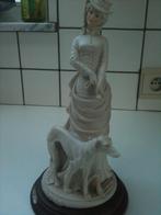 beeld van Belcari dame met windhond, Antiquités & Art, Art | Sculptures & Bois, Enlèvement