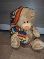 Beer met sjaal en muts / 30 cm., Ophalen of Verzenden, Zo goed als nieuw, Beer