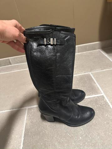 Laarzen esprit beschikbaar voor biedingen