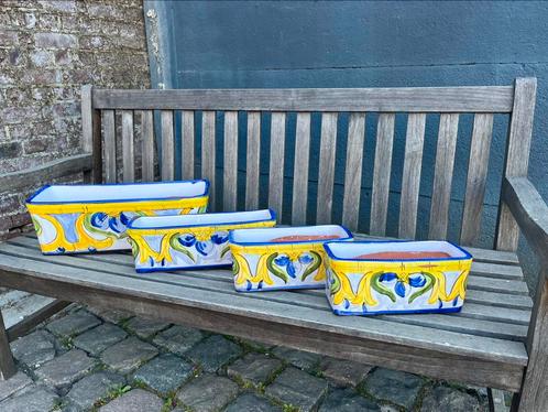 Spaanse stenen bloembakken 4, Tuin en Terras, Bloembakken en Plantenbakken, Zo goed als nieuw, Steen, Minder dan 30 cm, Ophalen