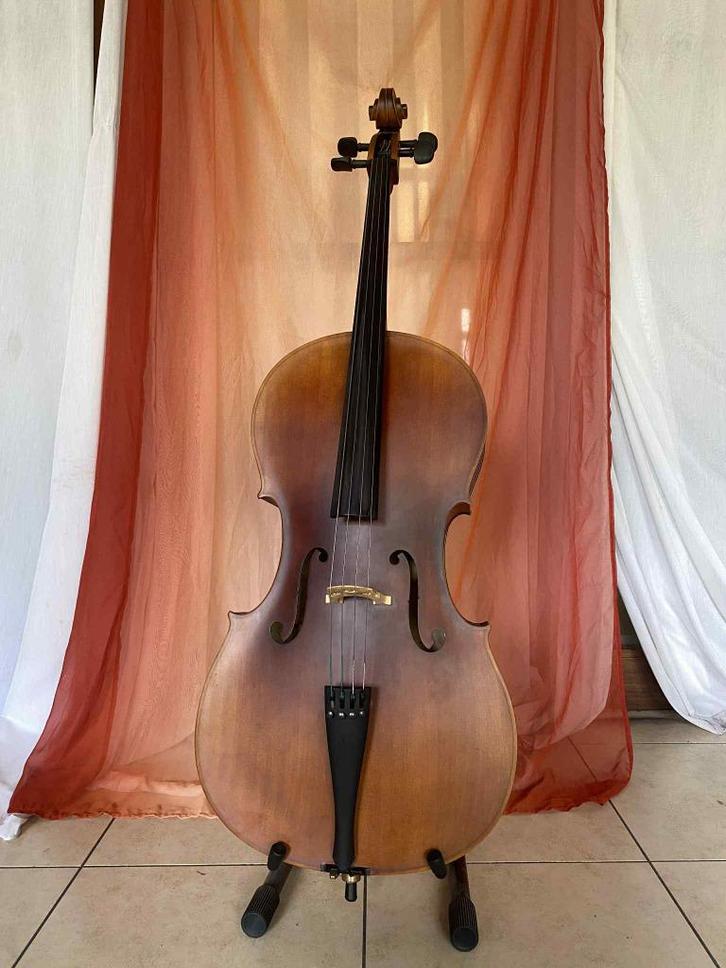 Cello 4/4 Classic, Muziek en Instrumenten, Snaarinstrumenten | Overige, Zo goed als nieuw, Overige typen, Ophalen