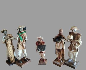 Art populaire mexicain, en papier mâché en feuille de maïs, Enlèvement ou Envoi