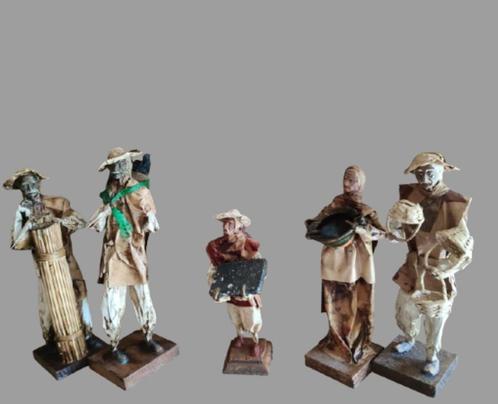 Mexicaanse volkskunst 5 beeldjes in papier-maché v/ maïsblad, Antiek en Kunst, Kunst | Niet-Westerse kunst, Ophalen of Verzenden