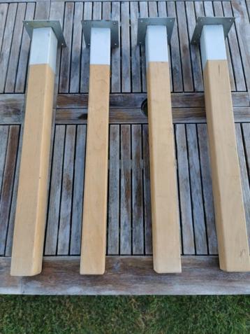 4 beuken tafelpoten beschikbaar voor biedingen