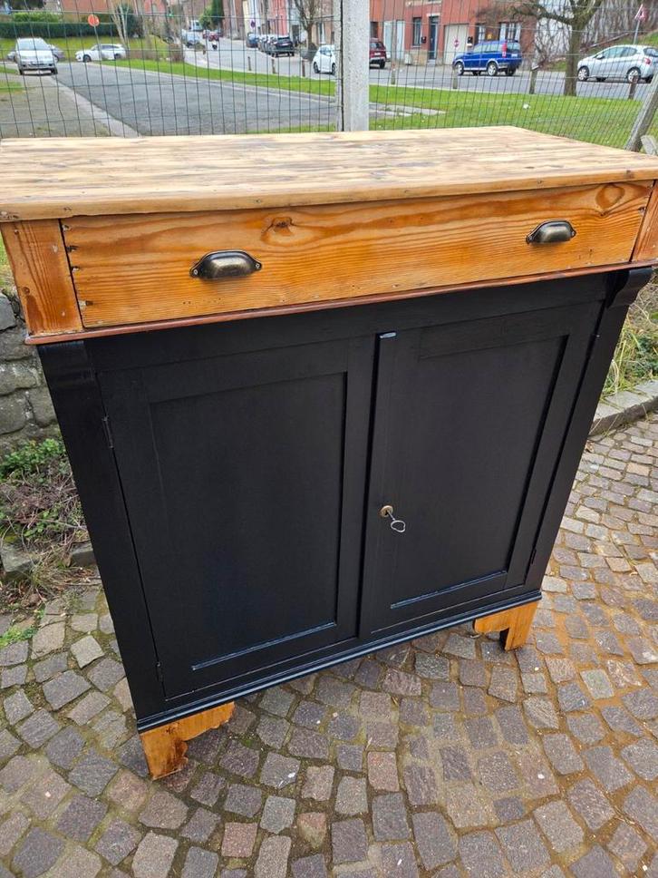 Prachtige oude massieve meidenkast, Huis en Inrichting, Kasten | Buffetkasten, Grenenhout