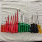 Schroevendraaiers 19 stuks allerlei, Doe-het-zelf en Bouw, Gereedschap | Handgereedschap, Ophalen of Verzenden, Gebruikt