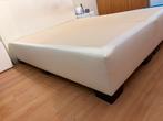 Boxspring frame wit lederlook gratis, Huis en Inrichting, Slaapkamer | Boxsprings, Ophalen, Gebruikt, Wit, Tweepersoons