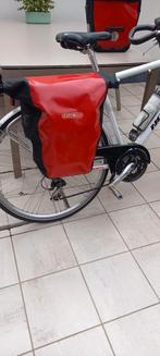 ortlieb waterproof fietstassen. Rode kleur met reflector, Fietsen en Brommers, Ophalen, Zo goed als nieuw