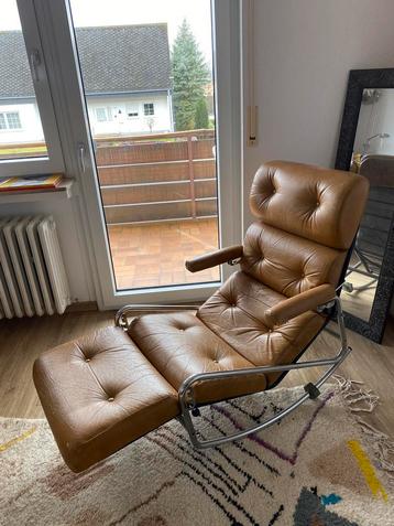 Vintage Lama design fauteuil  beschikbaar voor biedingen