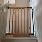 Traphekje / Veiligheidshekje hout – verstelbaar 64,5-102 cm, Kinderen en Baby's, Traphekjes, Ophalen, Gebruikt, Hout, 100 tot 115 cm