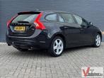 Volvo V60 1.6 T3 | Climate | Cruise | Navi | PDC | Trekhaak, Auto's, Volvo, 139 g/km, Zwart, Start-stop-systeem, Zwart