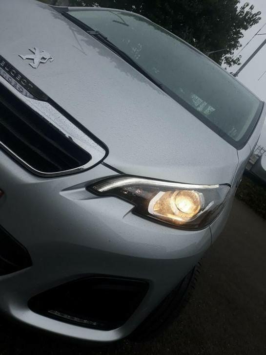 Peugeot 108 1.0 L 69 CV 17 200 KM !!, Auto's, Peugeot, Particulier, ABS, Airbags, Bluetooth, Boordcomputer, Centrale vergrendeling