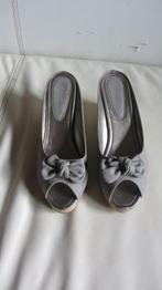 chaussures compensée  P 40, Enlèvement ou Envoi, Comme neuf