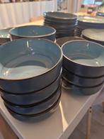 11 delig servies. Heel veel verschillende borden, kommen,..., Ophalen, Bord(en)