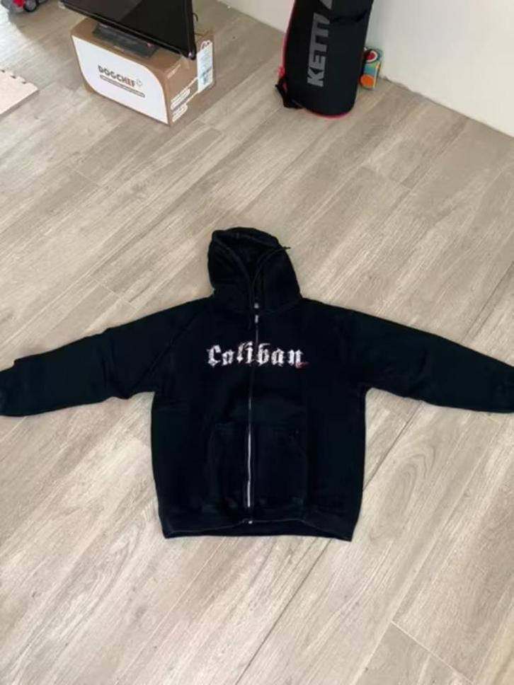 metal sweater heren caliban large - red sun, Kleding | Heren, Truien en Vesten, Gedragen, Maat 52/54 (L), Zwart, Ophalen of Verzenden