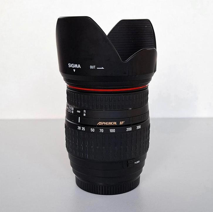 Sigma 28-300mm Compact Hyperzoom Aspherical IF, Audio, Tv en Foto, Foto | Lenzen en Objectieven, Zo goed als nieuw, Ophalen of Verzenden