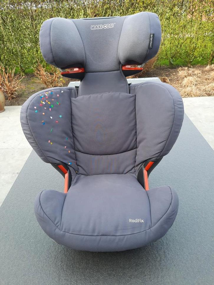 Autostoel maxi cosi met isofix en autozetelbeschermer, Kinderen en Baby's, Autostoeltjes, Gebruikt, Maxi-Cosi, 15 t/m 36 kg, Isofix