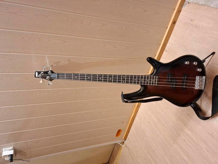 Basgitaar ibanez beginnerspakket, Muziek en Instrumenten, Snaarinstrumenten | Gitaren | Bas, Zo goed als nieuw, Ophalen