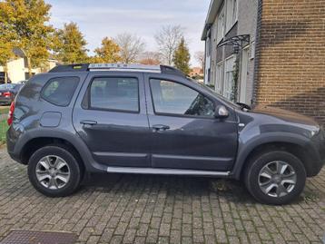 Prima full option Dacia Duster benzine 2015  beschikbaar voor biedingen