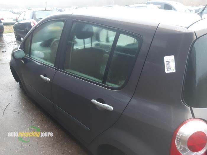 Portier 4Deurs links-achter van een Renault Modus (TED14), Auto-onderdelen, Carrosserie, Deur, Renault, Gebruikt, 3 maanden garantie