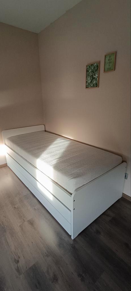 Ikea slakt, Maison & Meubles, Chambre à coucher | Lits, Enlèvement